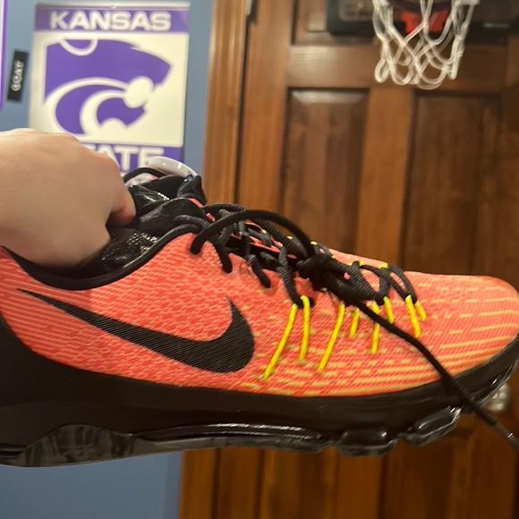 Kd 8 ‘Hunts Hill Sunrise’ 9.5 mens. Never worn. Have box